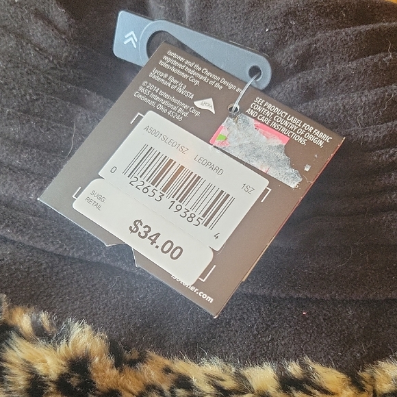 Isotoner Women's Black Stretch Fleece Hat and Gloves - Picture 3 of 6